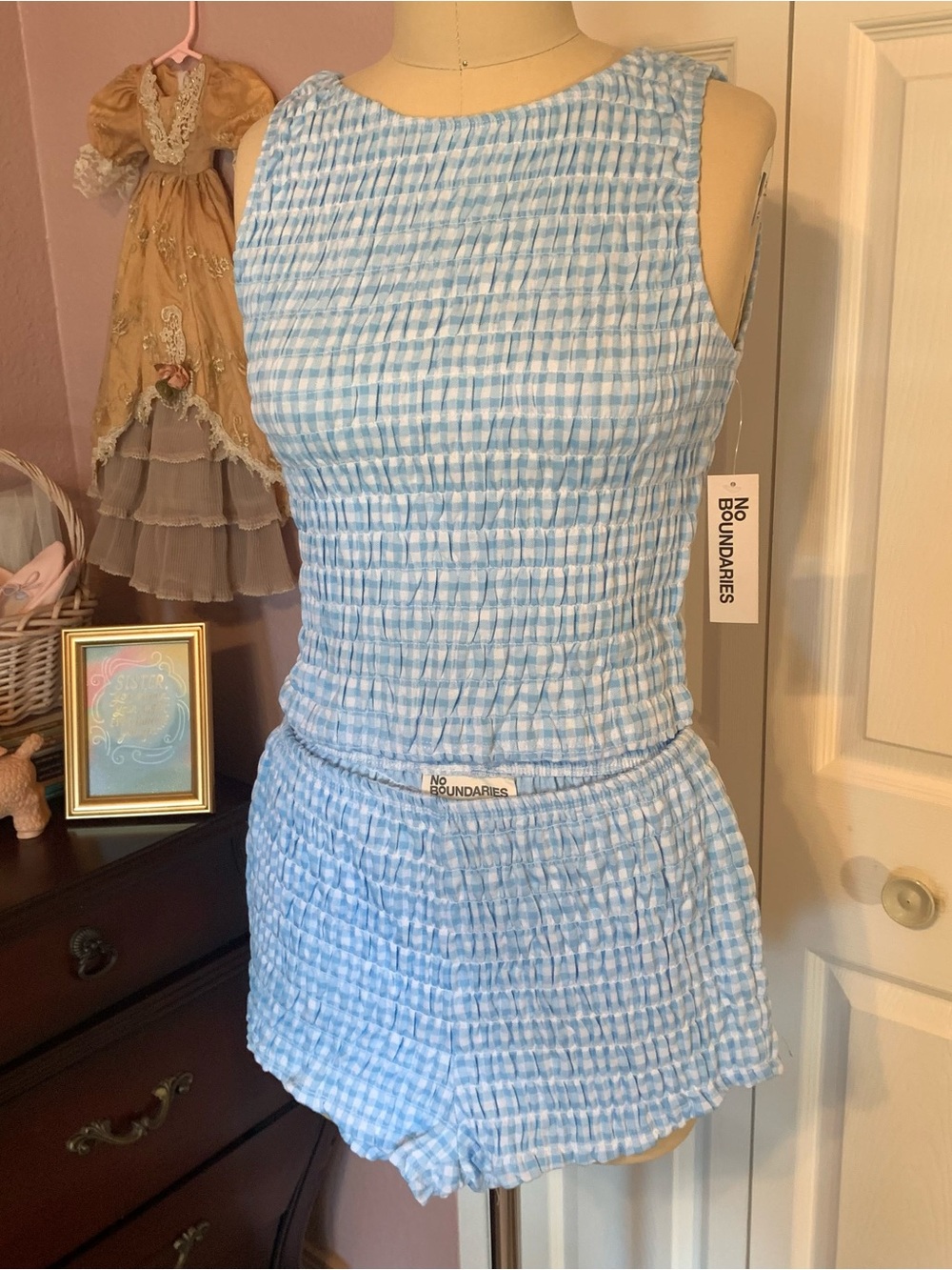 NO BOUNDARIES NWT Juniors Blue Gingham Smocked Tank & Shorts Set